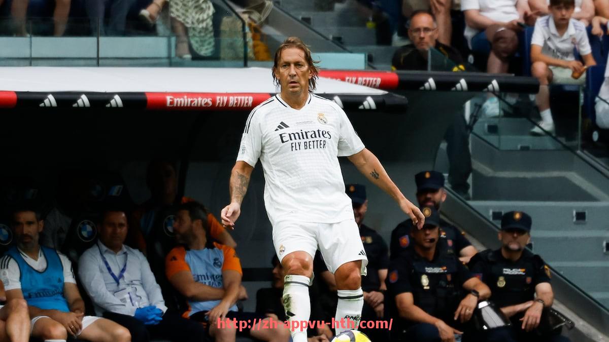 HTH华体会APP下载-法甲新赛季整体形势与参赛球队展望分析